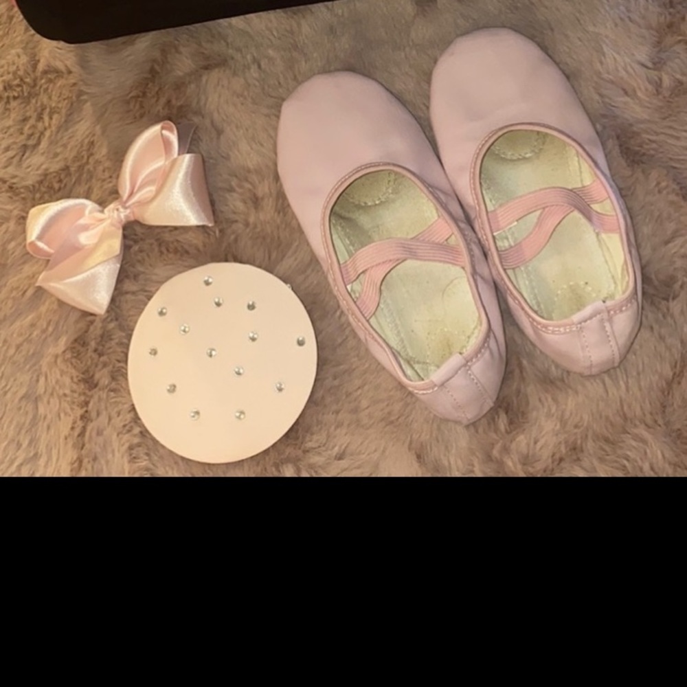 Ballet dance slippers size 3 & bejeweled net bun cover & pink satin bow​